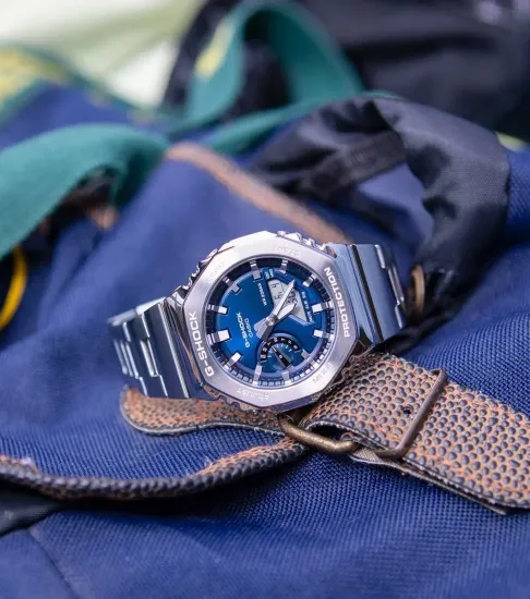 Наручные часы Casio G-Shock GM-2110D-2BER