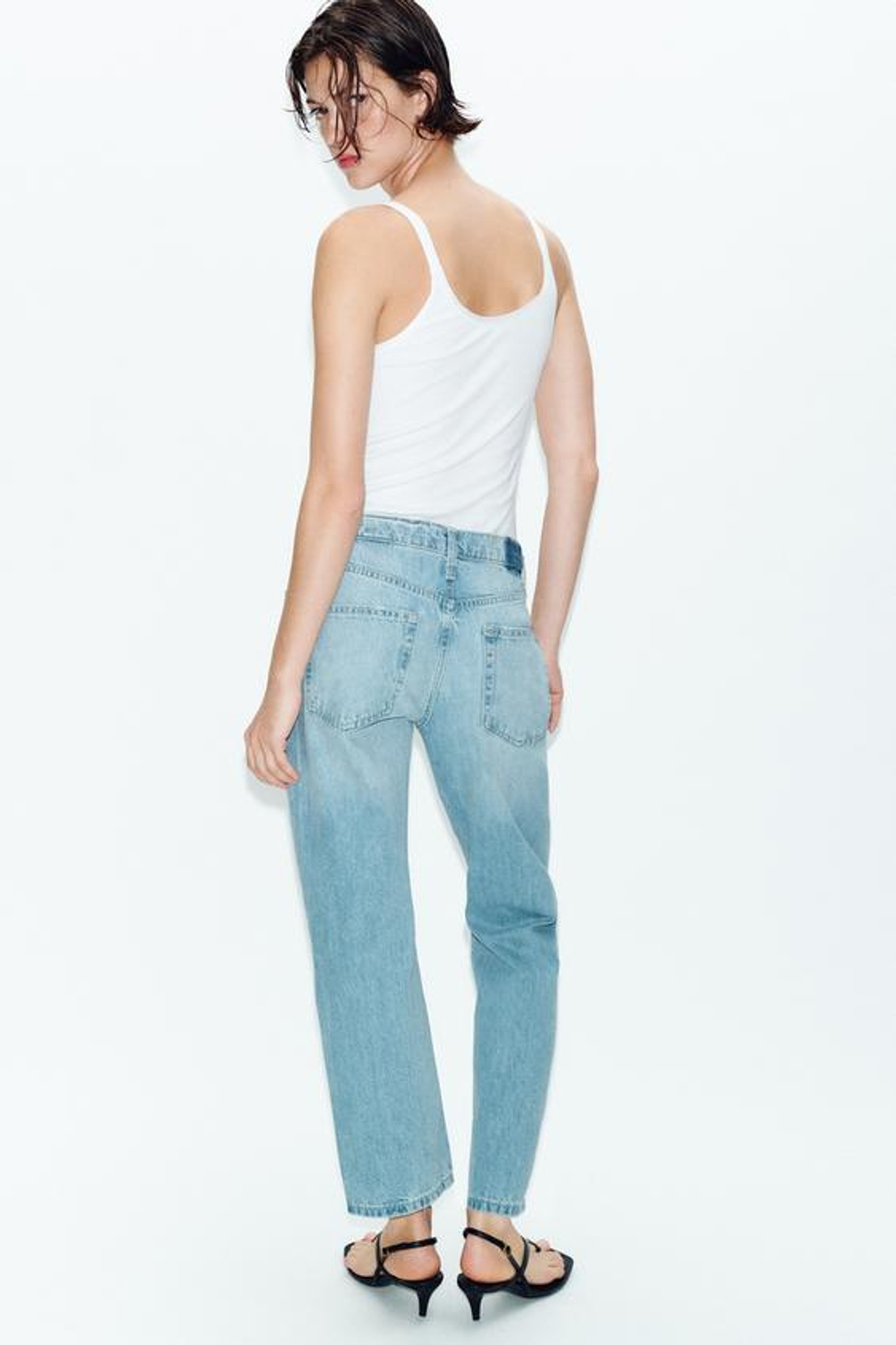 Z1975 УКОРОЧЕННЫЕ ДЖИНСЫ С СРЕДНЕЙ ЛИНИЕЙ ТАЛИИ - ZARA