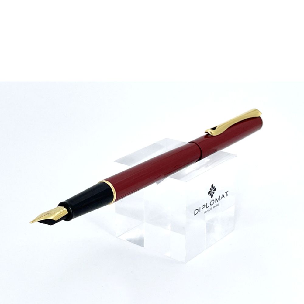 Перьевая ручка Diplomat Traveller Dark red vergoldet красная с пером F (D40709023) 1