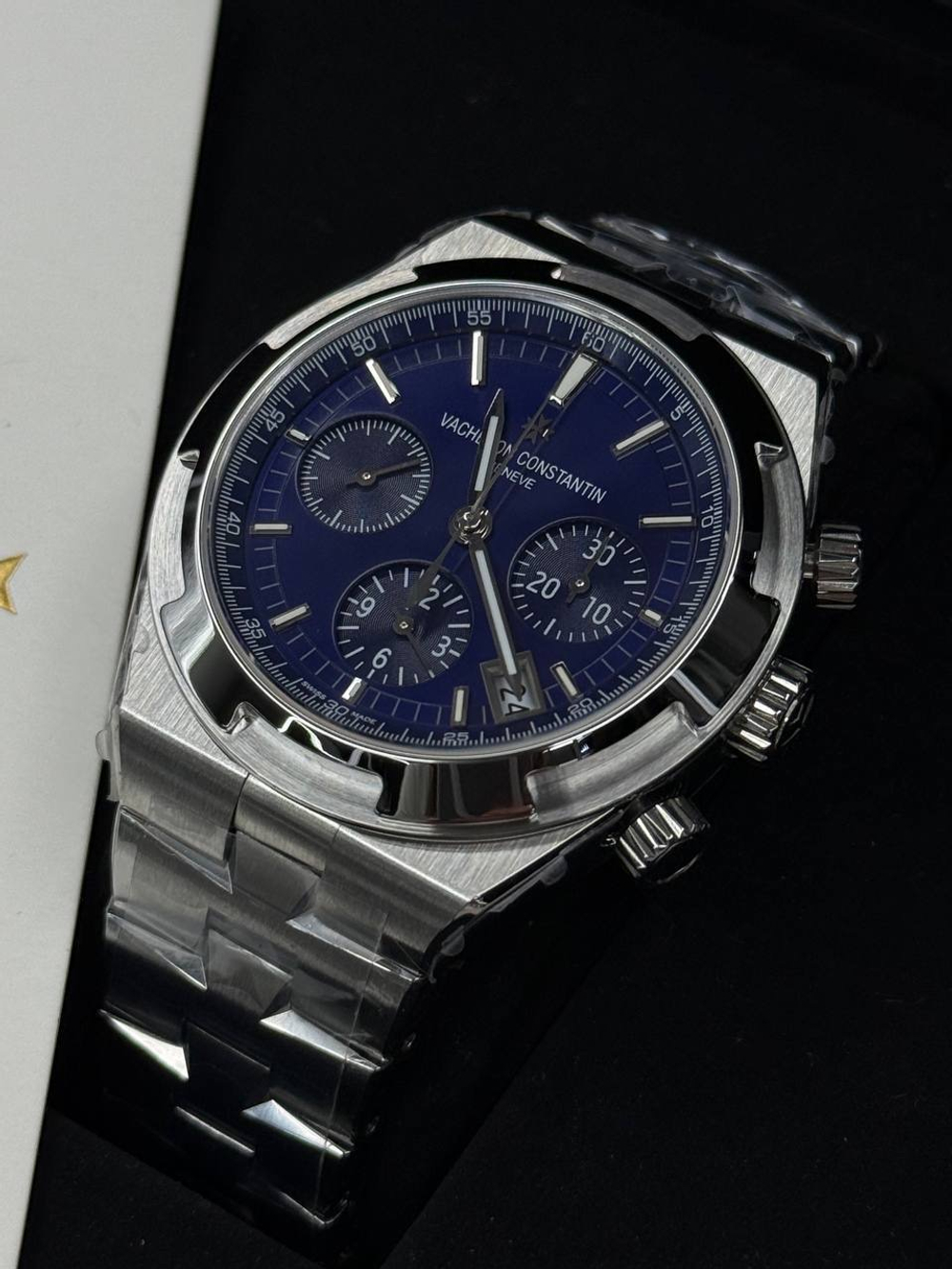 Часы Vacheron Constantin Overseas Chronograph