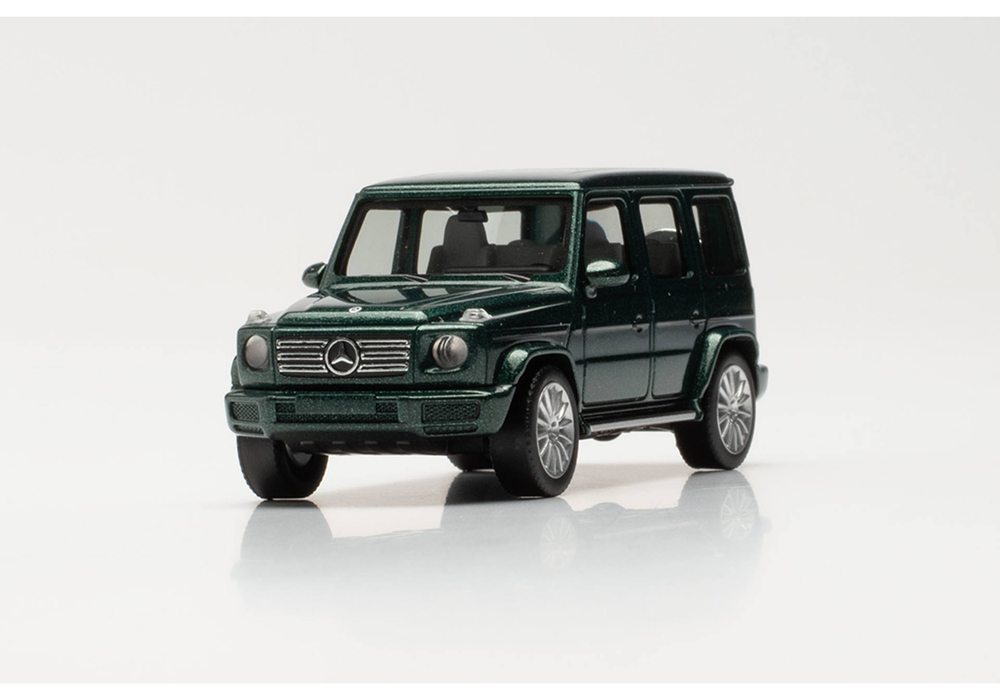 Автомобиль Mercedes-Benz G-Класс с дисками AMG, изумрудно-зеленый металлик