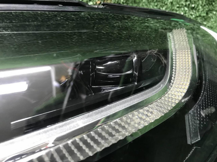 Фара левая LR Discovery Sport (2014-2019) ксенон