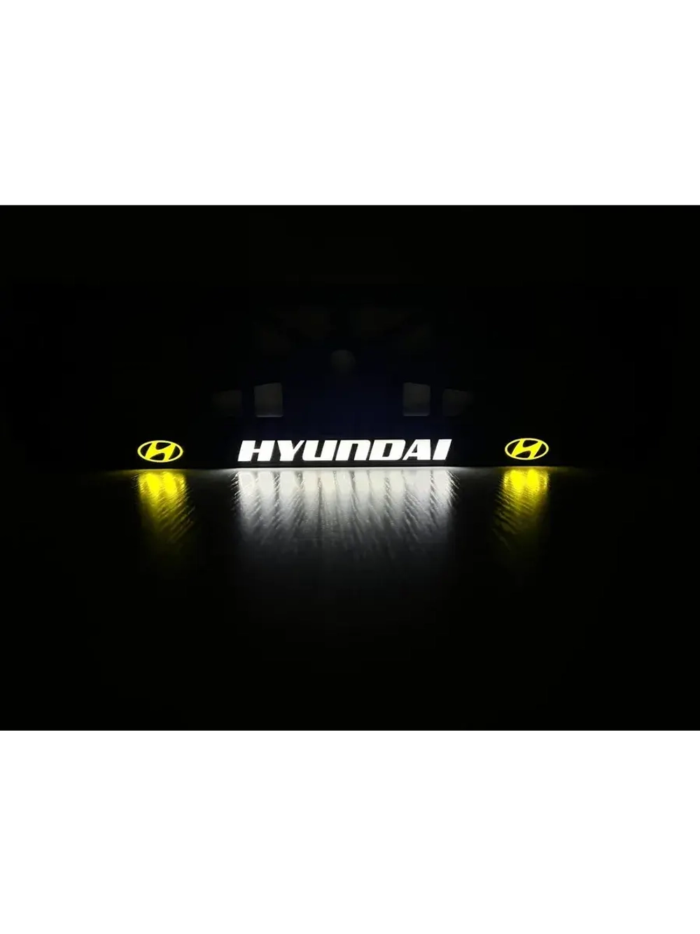 Рамка с подсветкой надписи. YLOGO Hyundai.