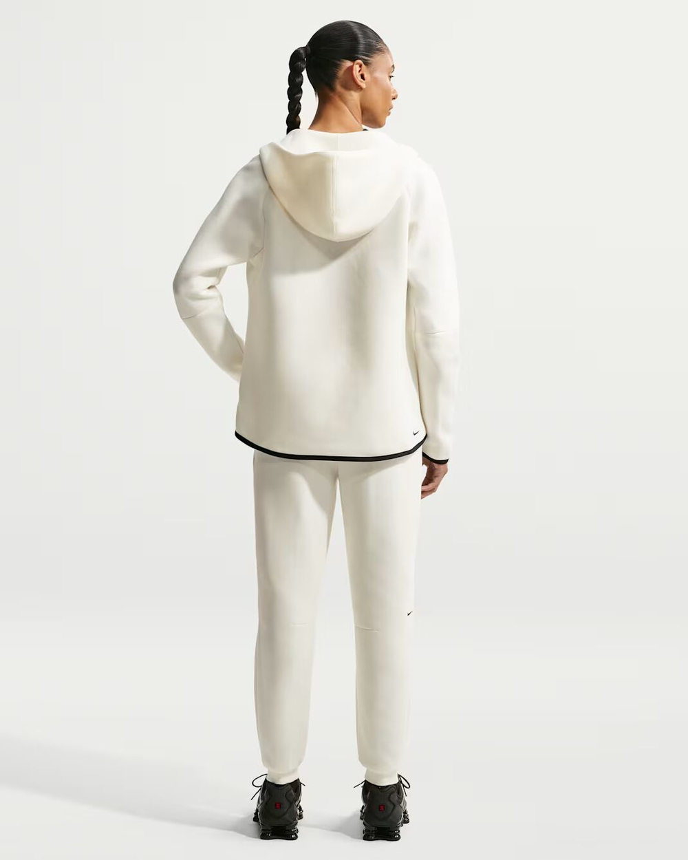 Nike Sportswear Tech Fleece Женские джоггеры с нормальной посадкой - NIKE