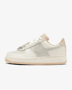 Кроссовки женские NIKE WMNS AIR FORCE 1 '07 CN CN