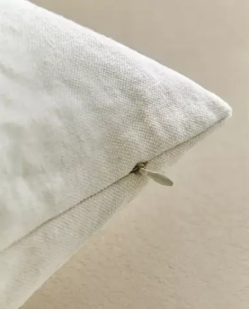 ZARA HOME ЛЬНЯНАЯ НАВОЛОЧКА ДЛЯ ДЕКОРАТИВНОЙ ПОДУШКИ, ЖЕЛТОВАТО-БЕЛЫЙ