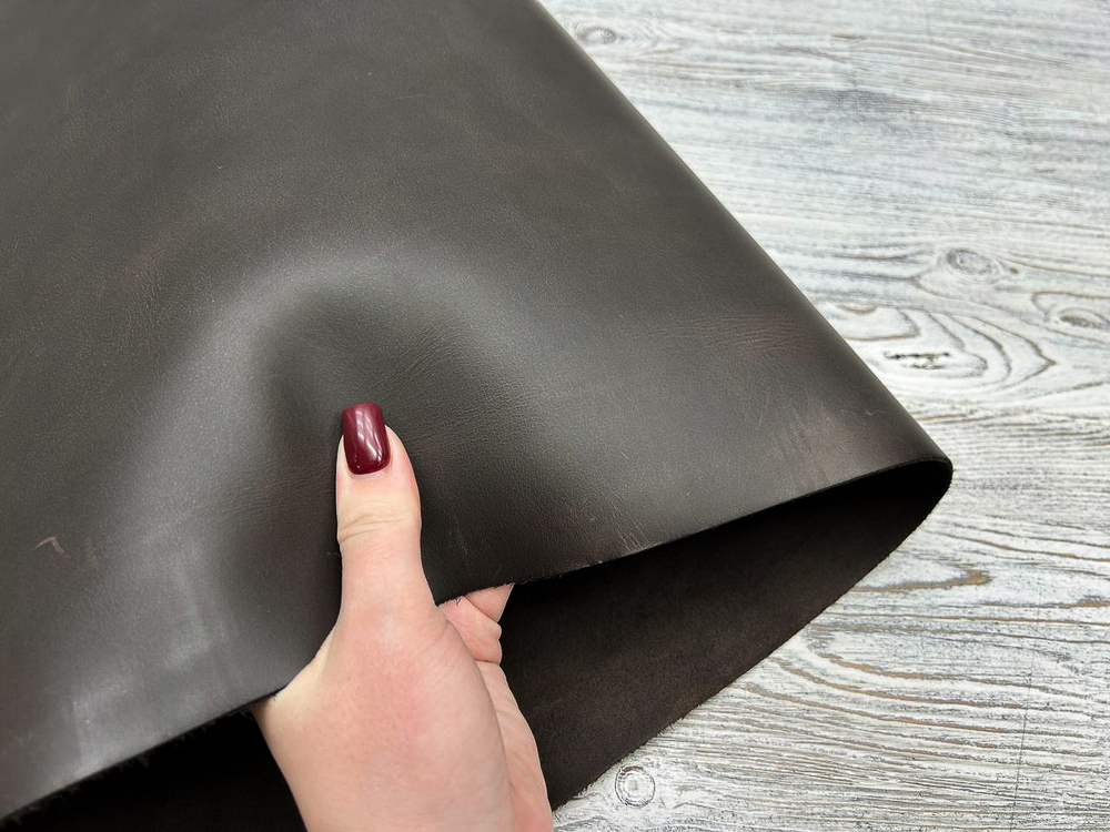 Кожа Dark Brown плотная и гладкая текстура крупный план