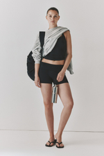 Короткие спортивные легинсы SoftMove™ — приталенный крой - H&M