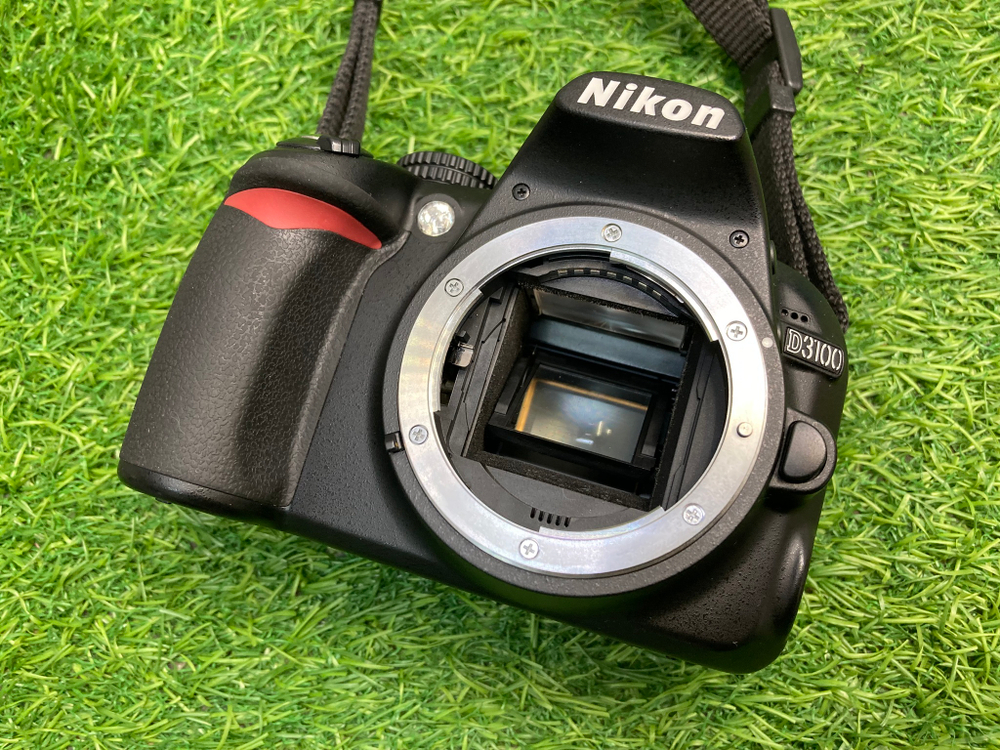 Nikon D3100 Kit AF-S DX 18-55mm 20.500 кадров
