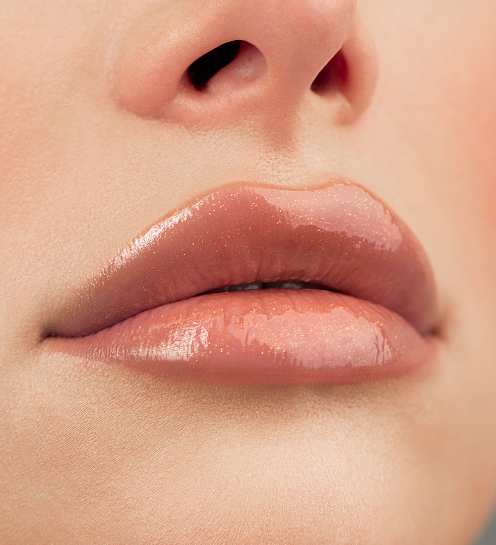 LuxVisage Блеск для губ с эффектом объёма Icon Lips Тон 506 Caramel Beige 3,4 мл