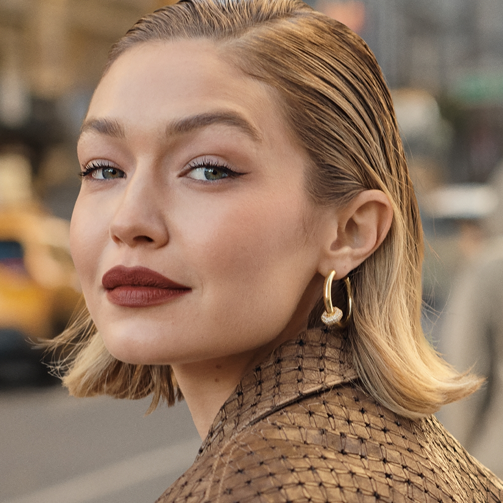MAYBELLINE NEW YORK SuperStay Matte Ink - Матовая жидкая помада для долговременного эффекта оттенок 180 Revolutionary, 5 ml