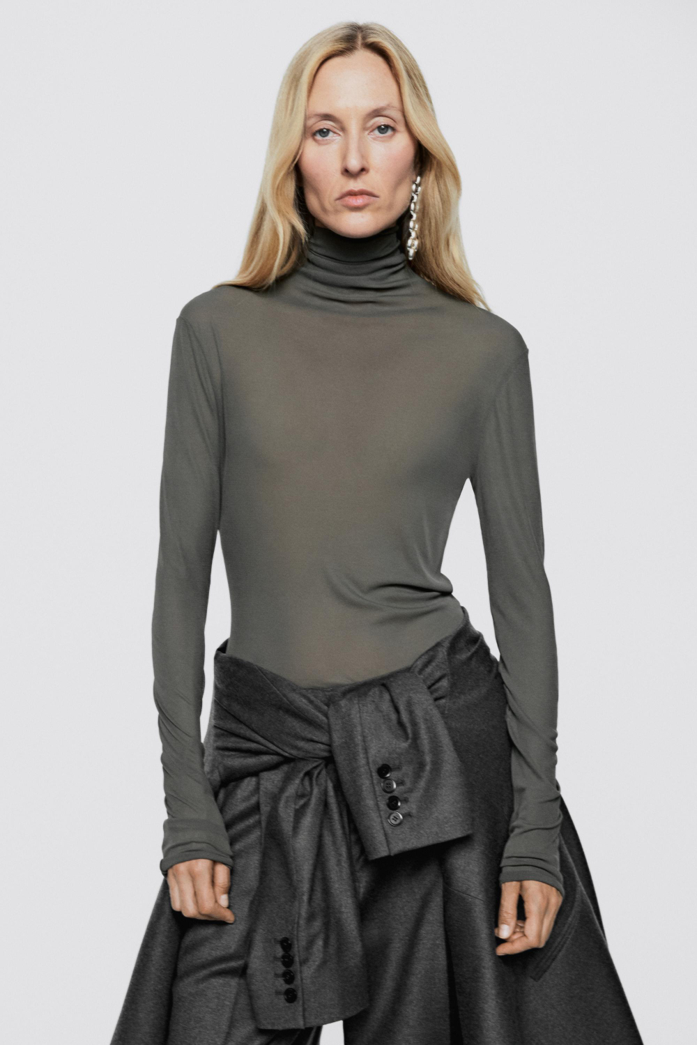Massimo Dutti Футболка с высоким вротником из 100% шелка - Limited Edition, серый