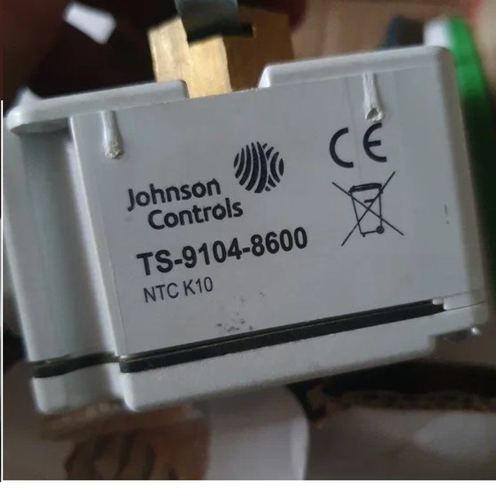Датчик с монтажной скобой JOHNSON CONTROLS TS-9104-8600
