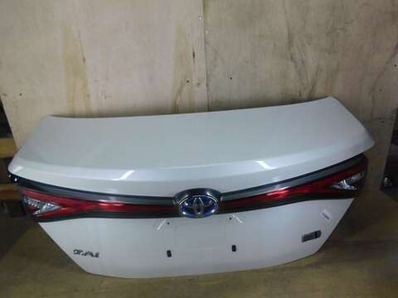 крышка багажника Toyota SAI AZK10 2017