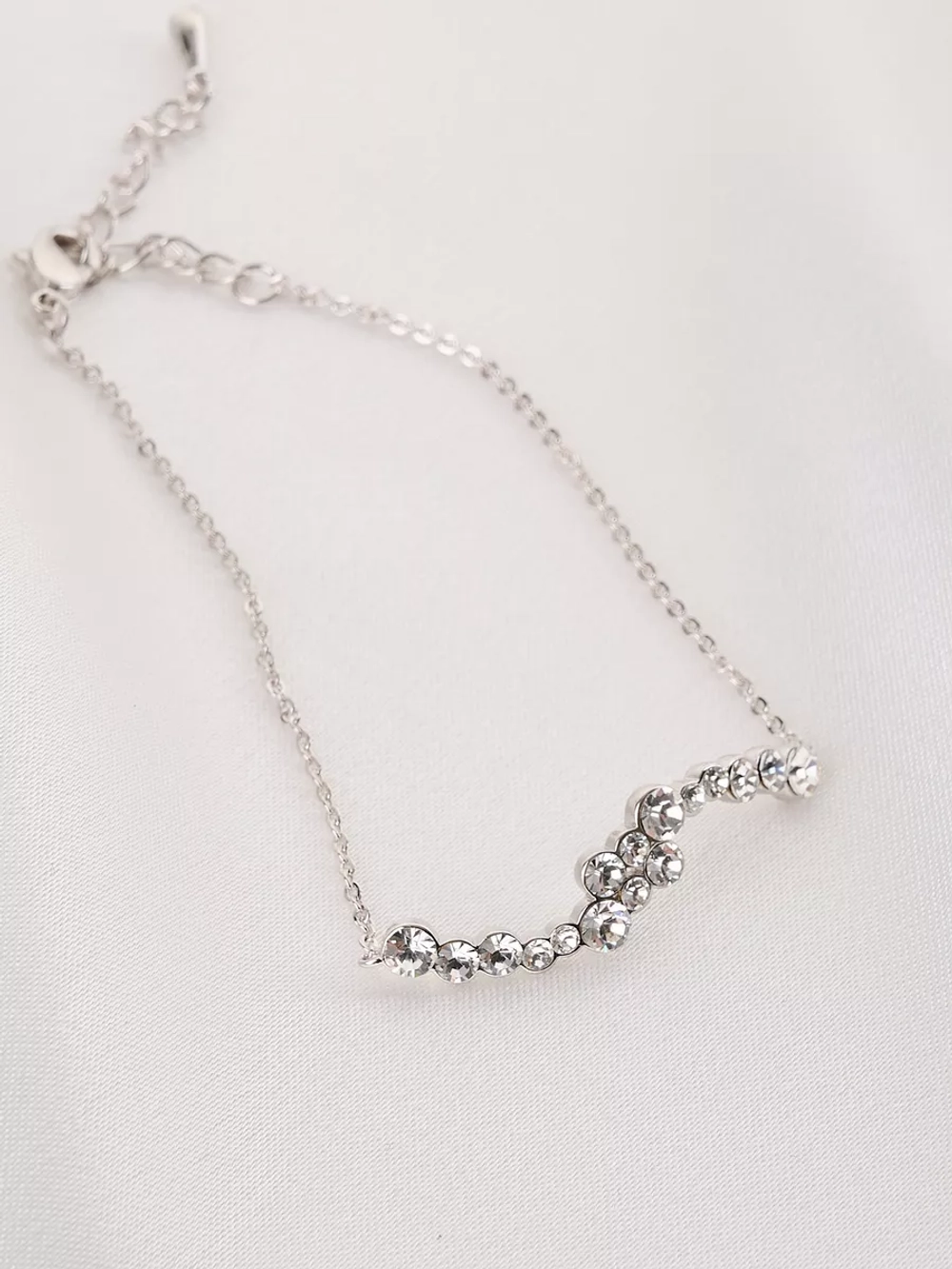 Браслет Млечный путь с белыми кристаллами Swarovski в родии