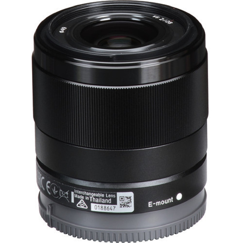 Объектив Sony FE 28mm f/2 (SEL28F20), широкоугольный, автоматическая фокусировка