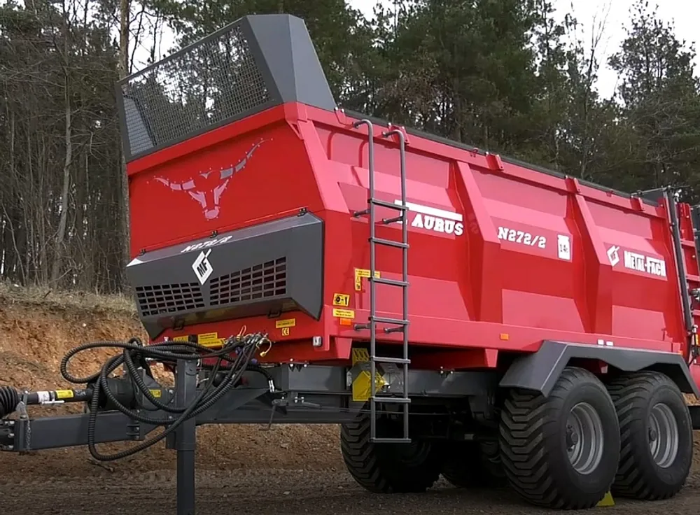 Навозоразбрасыватель Metal-Fach 12 тонн N-272/5, адаптер 2 шнека "TAURUS"