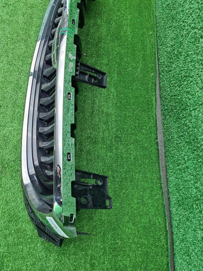 Решетка радиатора Geely Monjaro (2021-н.в.)
