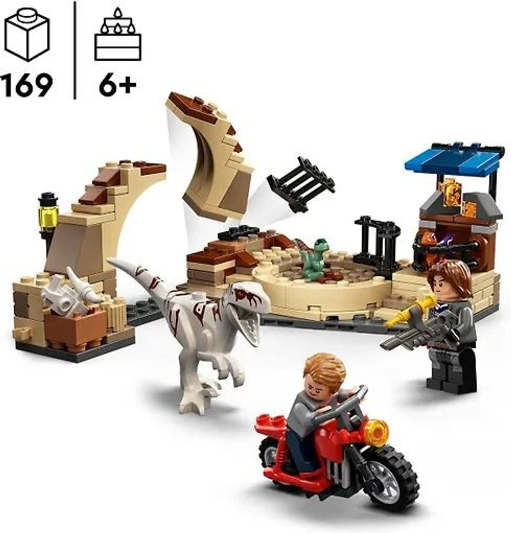 Конструктор LEGO Jurassic World Атроцираптор: погоня на мотоцикле 76945, деталей 169 (из Финляндии)