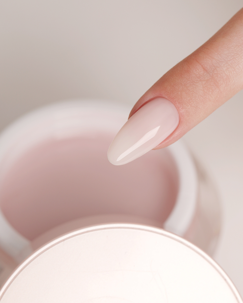 Soft Milk Gel - камуфлирующий гель для моделирования, молочного цвета, 50 г.