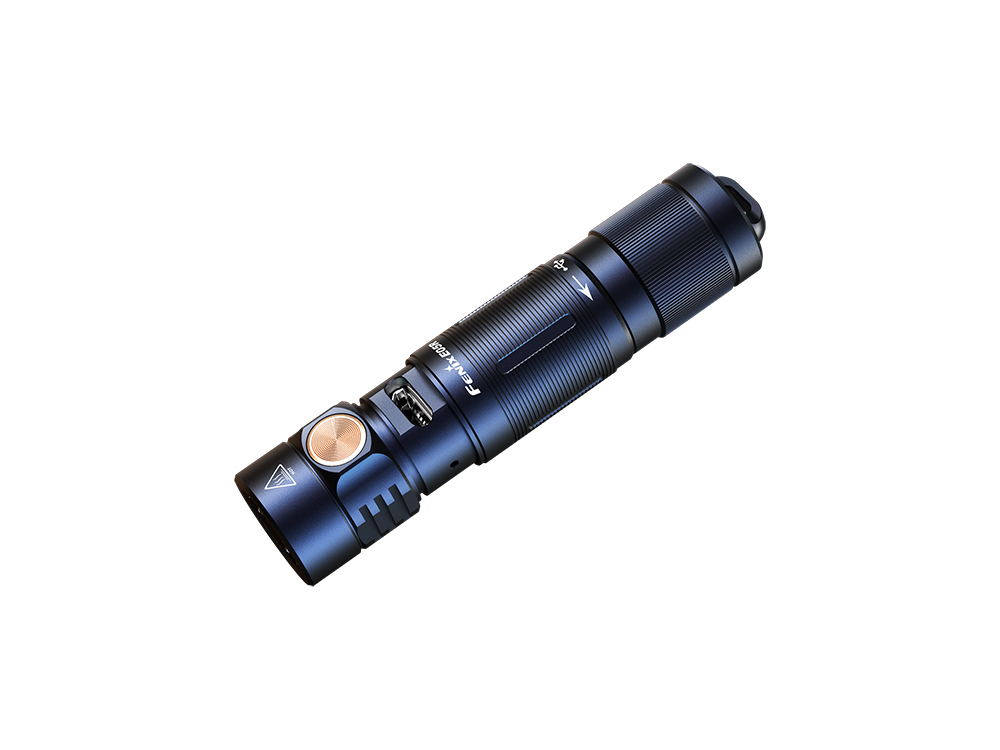 ФОНАРЬ FENIX E05R 400