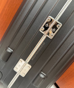 Чемодан Rimowa Hybrid