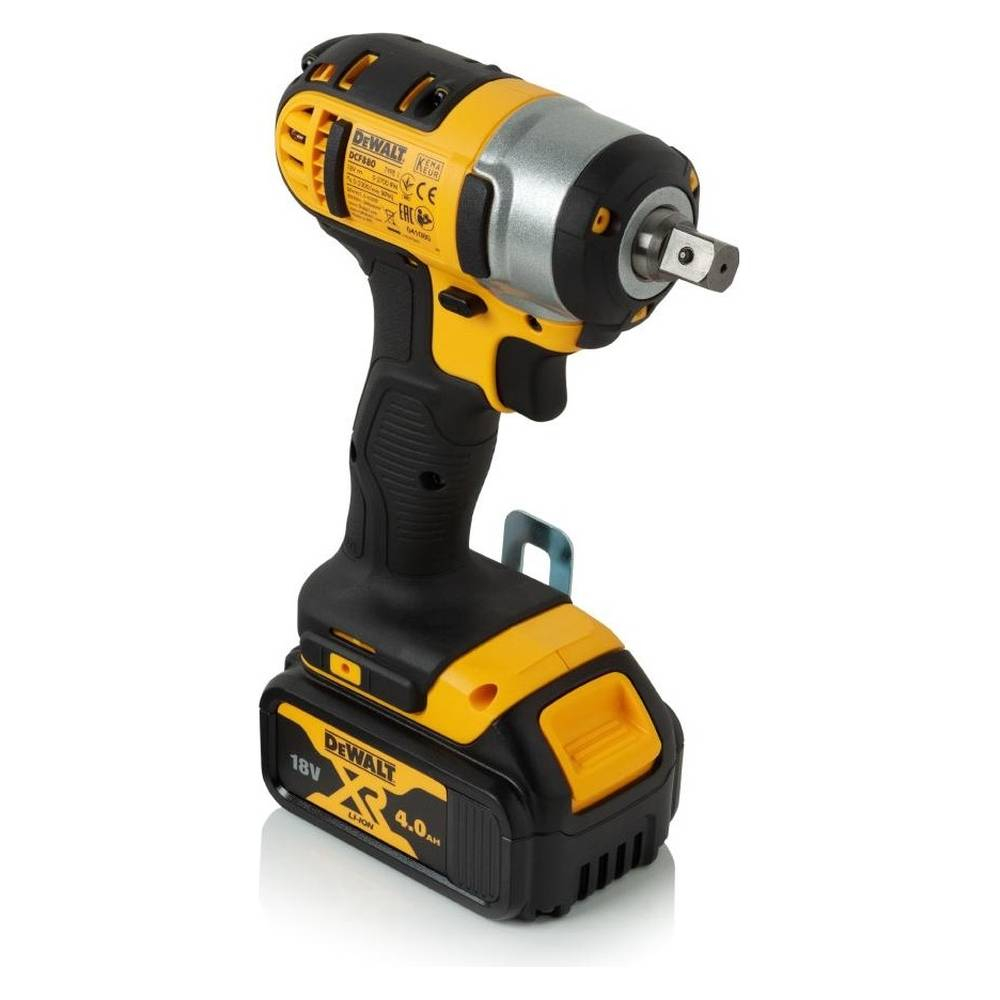 Аккумуляторный гайковерт DeWalt DCF880M2 ударный