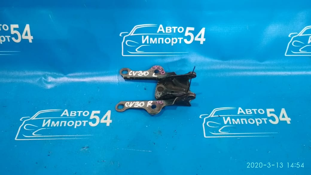 Петля капота левая TOYOTA CAMRY 1992