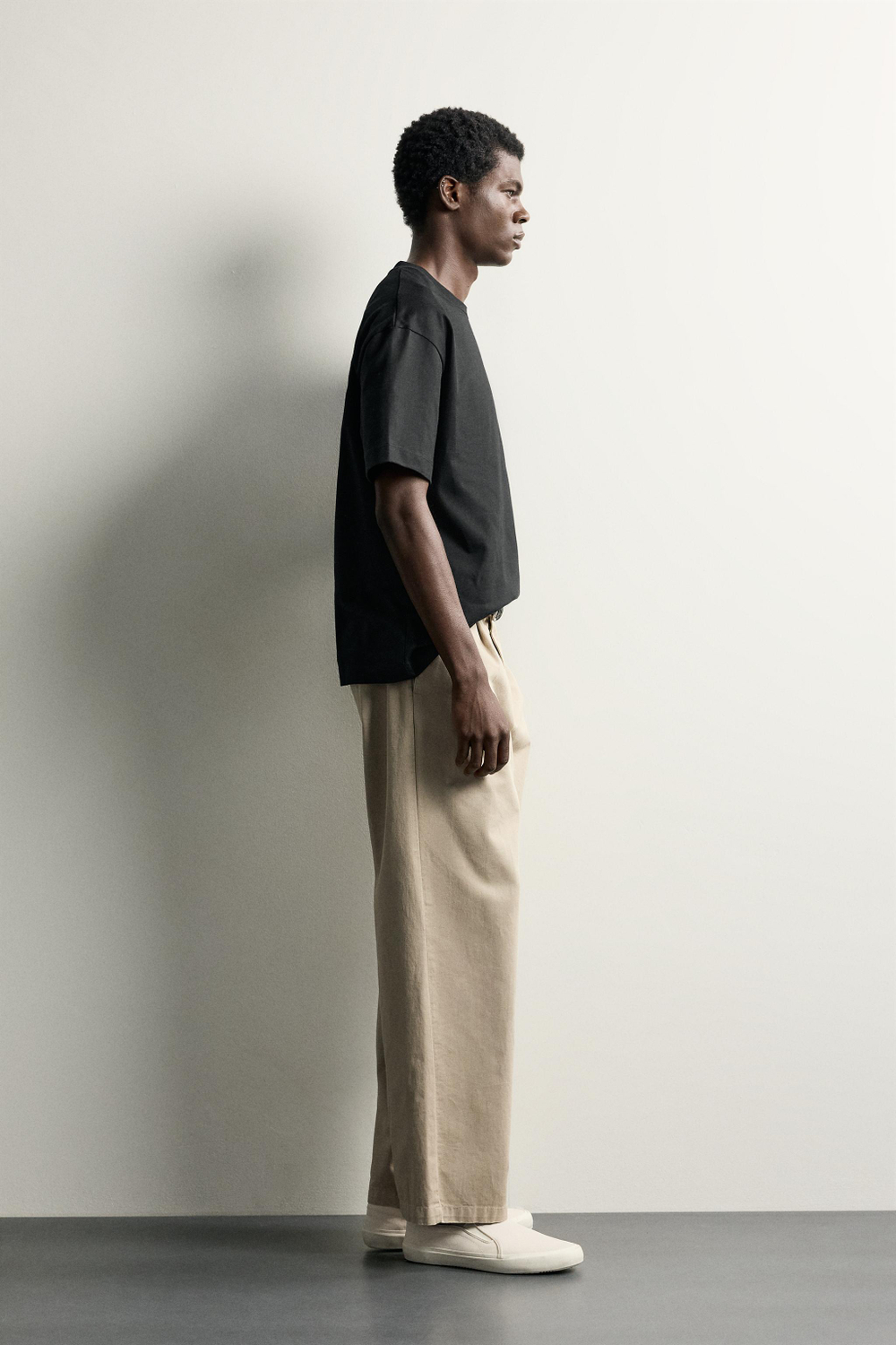 БАЗОВАЯ ФУТБОЛКА HEAVYWEIGHT /03 — ZARA
