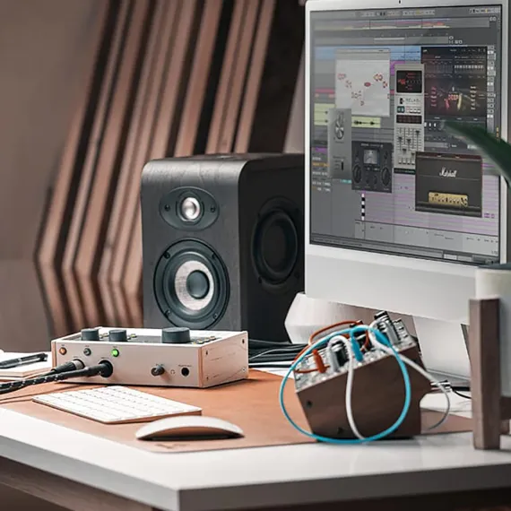 Universal Audio Volt 476