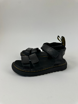 Сандалии Dr. Martens