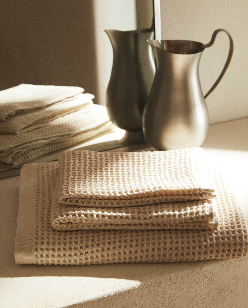 ZARA HOME ПОЛОТЕНЦЕ ИЗ РЕЛЬЕФНОЙ ТКАНИ, БЕЖЕВЫЙ