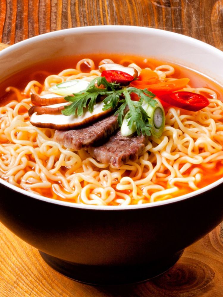 Лапша Nongshim Shin Ramyun острая Том Ям 123 г x 5 шт