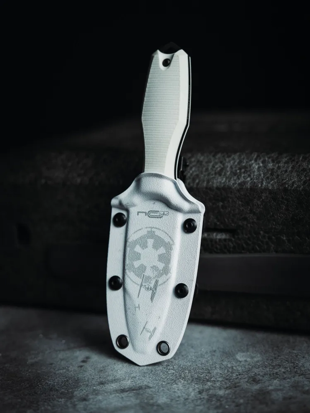 Нож NC Custom GRAVE LE Stormtrooper (AUS-10 BSW, G10 White)