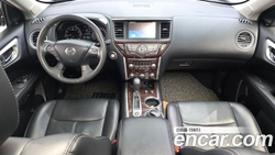 Nissan Pathfinder 3.5 4WD — 2015