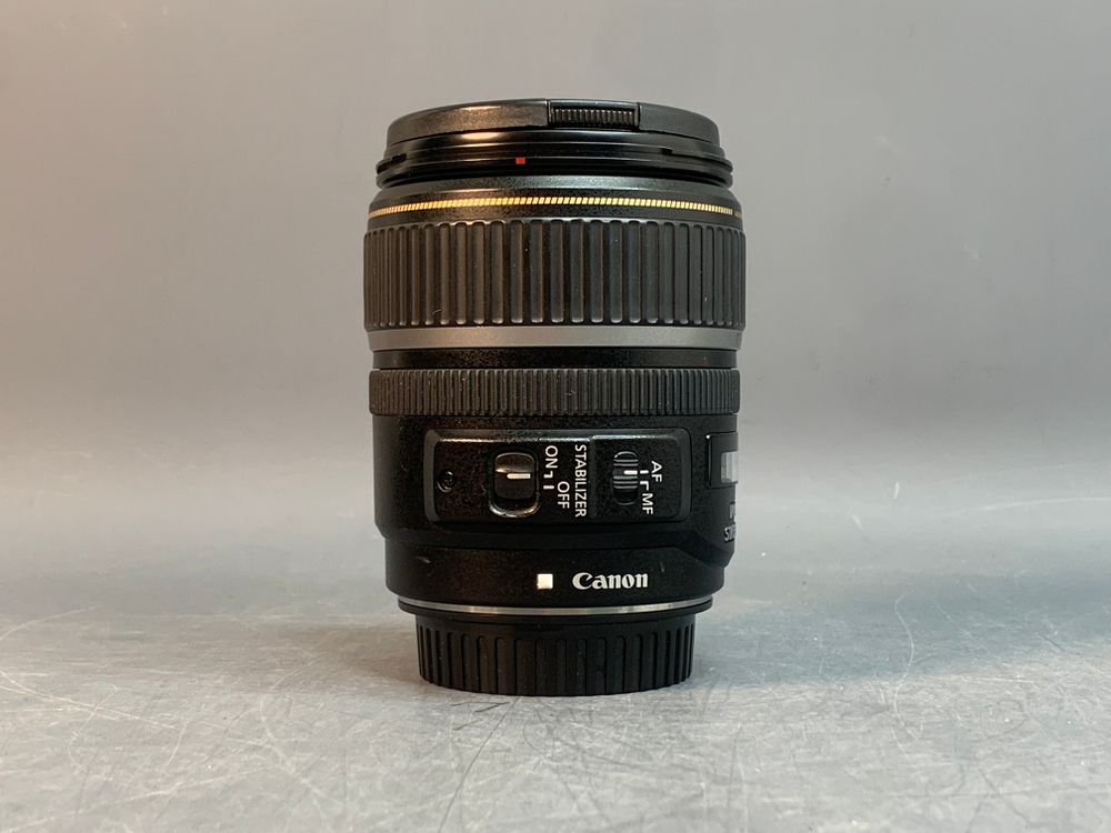 Canon EF-S 17-85mm 4-5.6 IS USM
