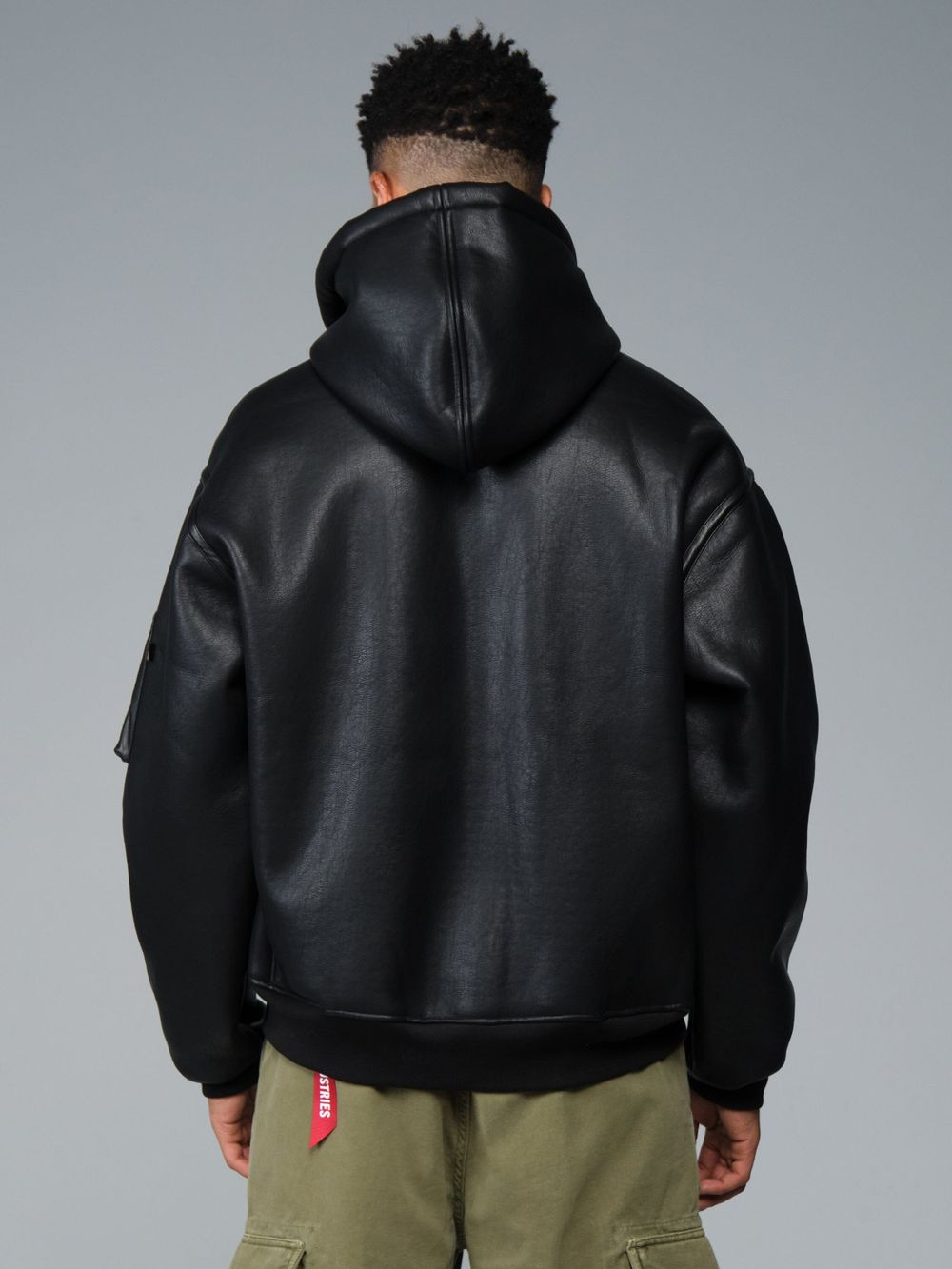 Куртка утепленная мужская ALPHA INDUSTRIES MA-1 HOODED RELAXED FIT FLIGHT JACKET (FAUX LTHR)