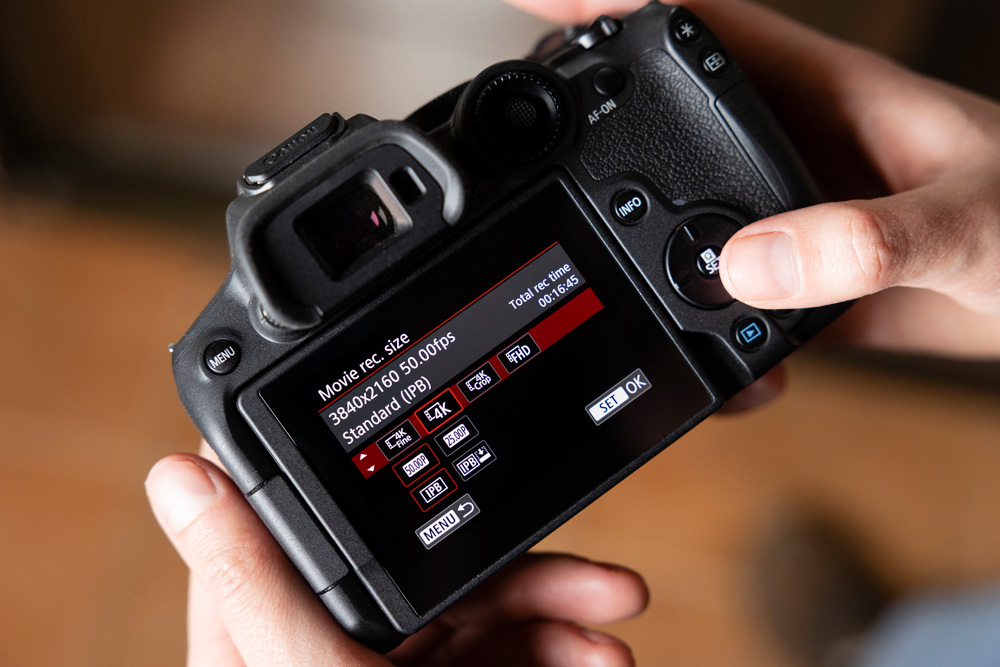 Беззеркальный фотоаппарат Canon EOS R7 Body