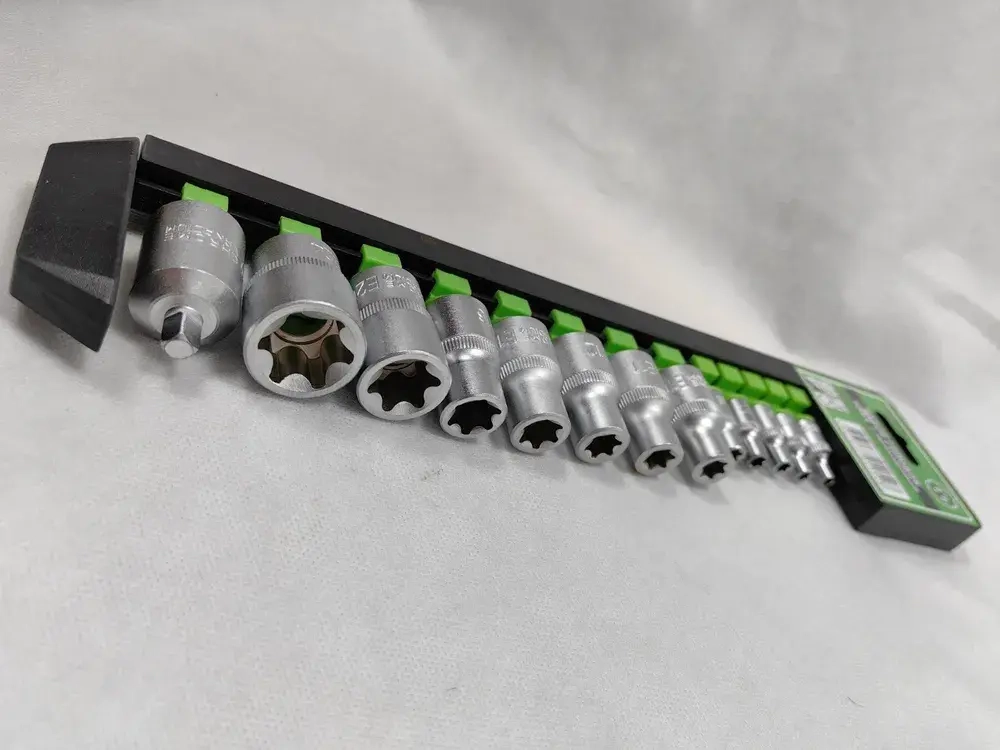 Набор гол.13пр.TORX E4-E24 1/4"-1/2"+переходник1/2"на1/4" АТ55938