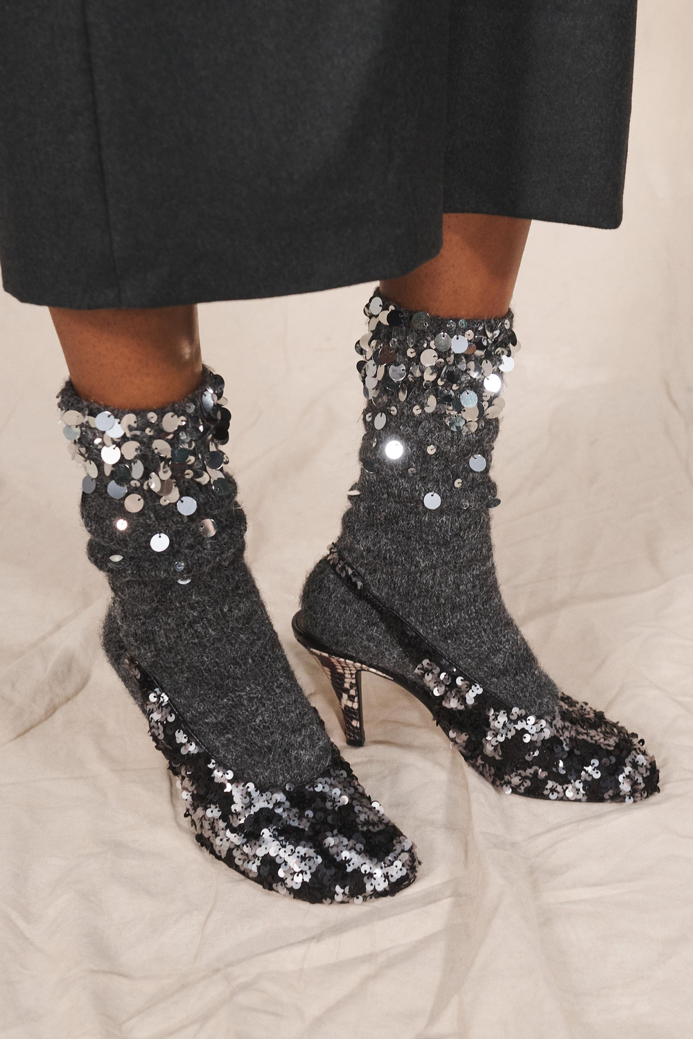ZARA ОДНОТОННЫЕ НОСКИ С ПАЙЕТКАМИ - LIMITED EDITION, СЕРЫЙ