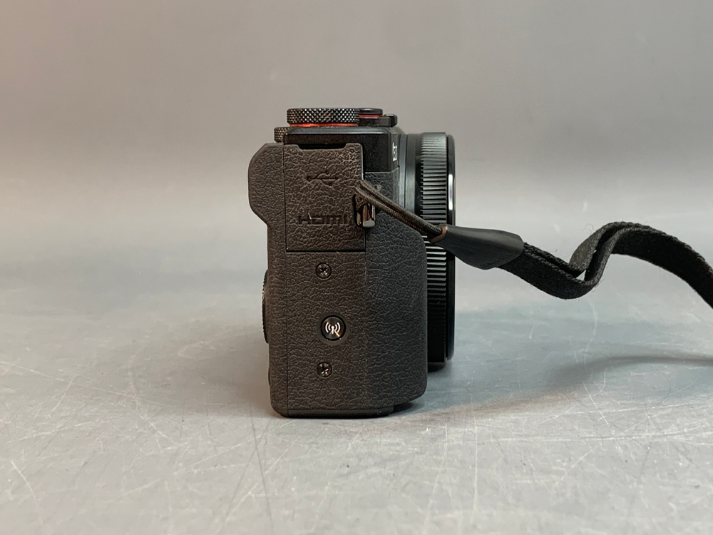 Canon G7X Mark III