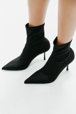 ZARA БОТИЛЬОНЫ НА ТАНКЕТКЕ, ЧЕРНЫЙ