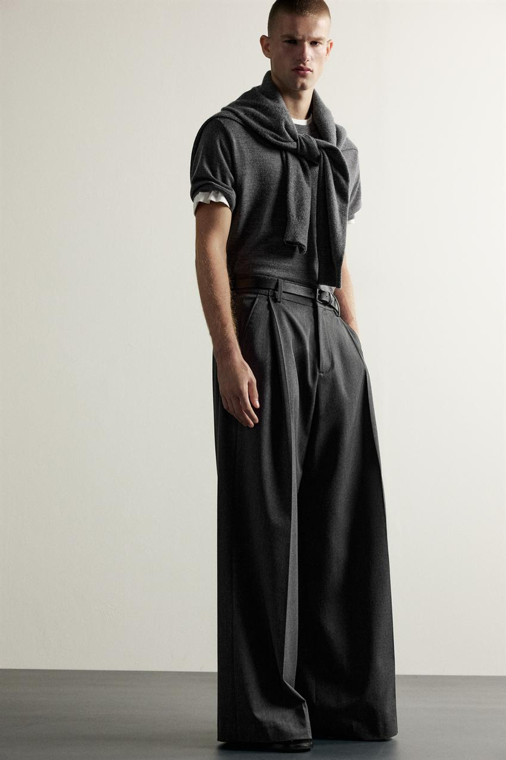 ZARA БРЮКИ WIDE FIT СО СКЛАДКАМИ, АНТРАЦИТОВО-СЕРЫЙ