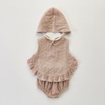 топ с трусиками и шапочкой