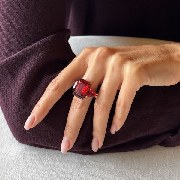 Chili Pepper Red: главный оттенок сезона в украшениях Amova Jewelry Chili Pepper Red: главный оттенок сезона в украшениях Amova Jewelry