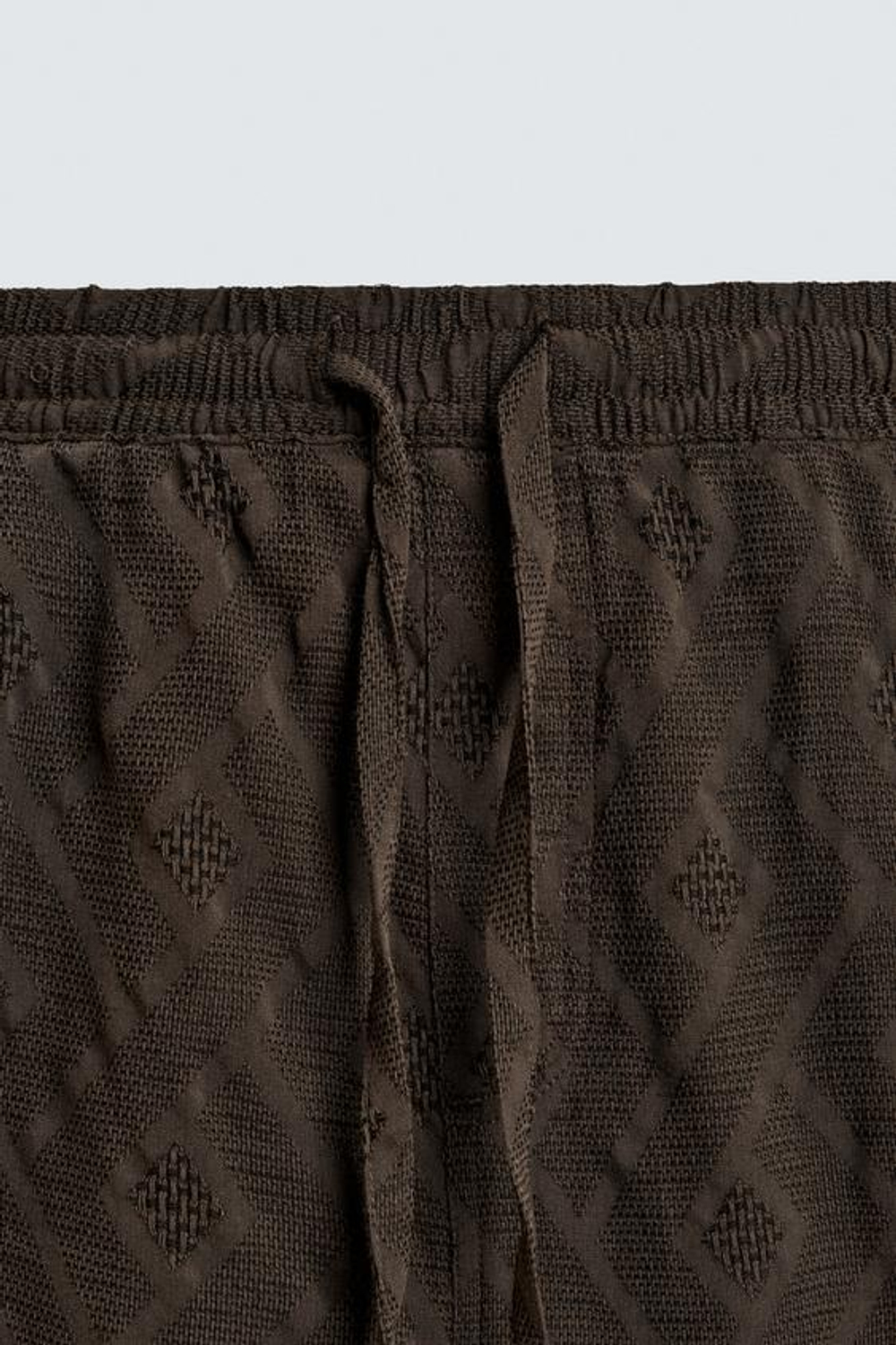 ZARA ШОРТЫ ИЗ ЖАККАРДА С ГЕОМЕТРИЧЕСКИМ РИСУНКОМ, КОРИЧНЕВЫЙ