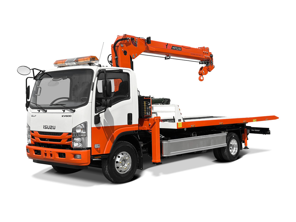 Эвакуаторная платформа 4.5 т с КМУ 3.2 т на шасси Isuzu Elf
