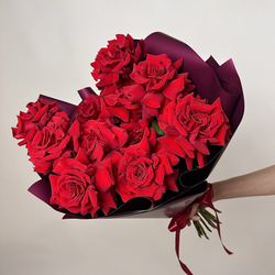 Bouquet of 11 red French Bordeaux roses