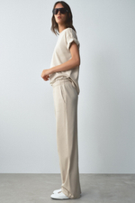 ФУТБОЛКА С КРУГЛЫМ ВЫРЕЗОМ — ZARA