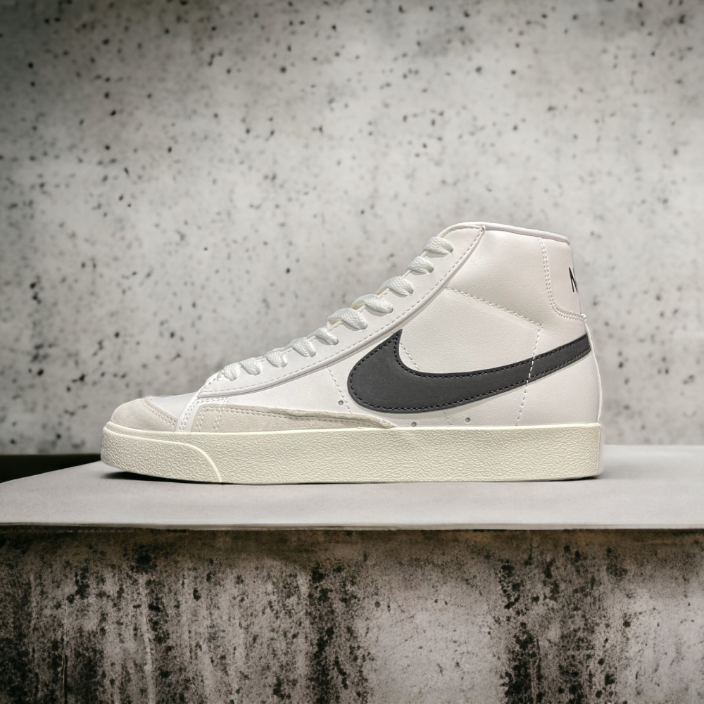 Nike Blazer Mid • White/black